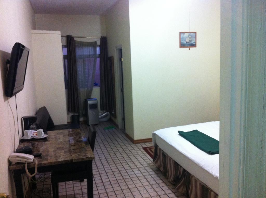 Executive Airport Hotel 엔테베 객실 사진