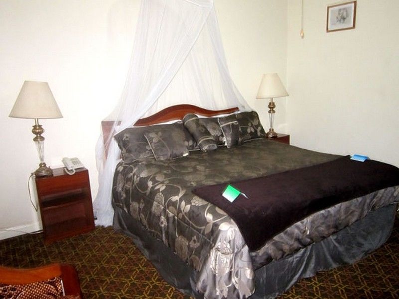 Executive Airport Hotel 엔테베 외부 사진