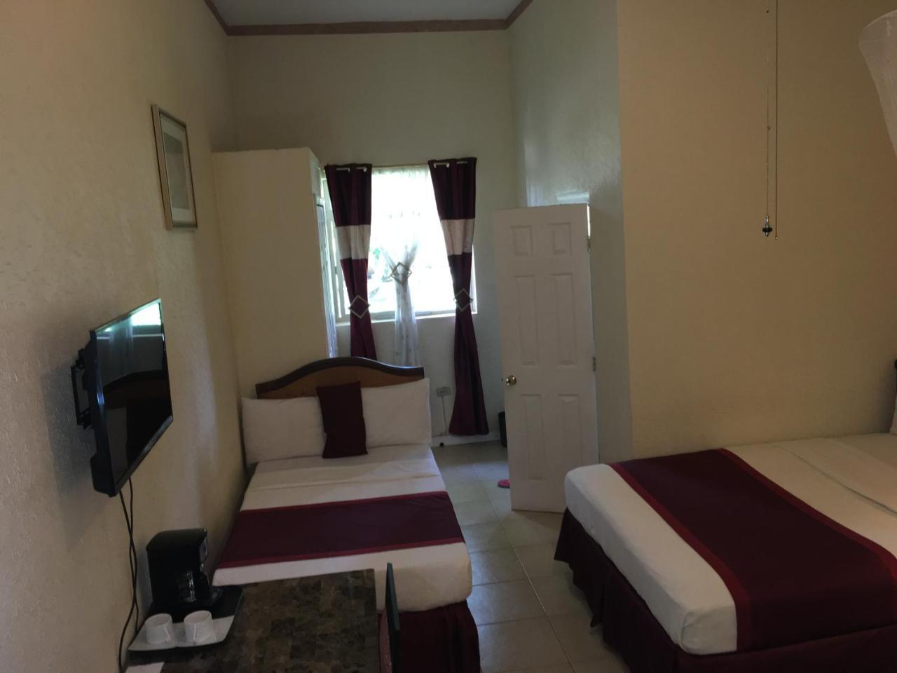 Executive Airport Hotel 엔테베 외부 사진